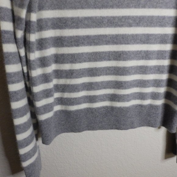 Vince Gray and White Striped Turtleneck Sweater - Picture 6 of 8